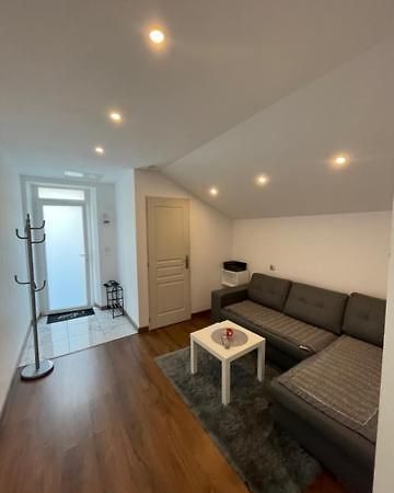 Studio Privee Vesoul -Wifi,Tv,Clim,Parking Gratuit المظهر الخارجي الصورة