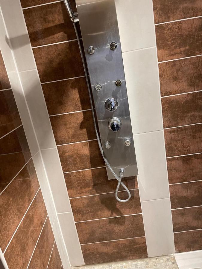 Studio Privee Vesoul -Wifi,Tv,Clim,Parking Gratuit المظهر الخارجي الصورة