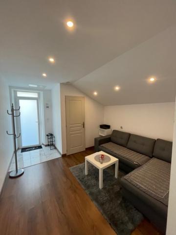 Studio Privee Vesoul -Wifi,Tv,Clim,Parking Gratuit المظهر الخارجي الصورة
