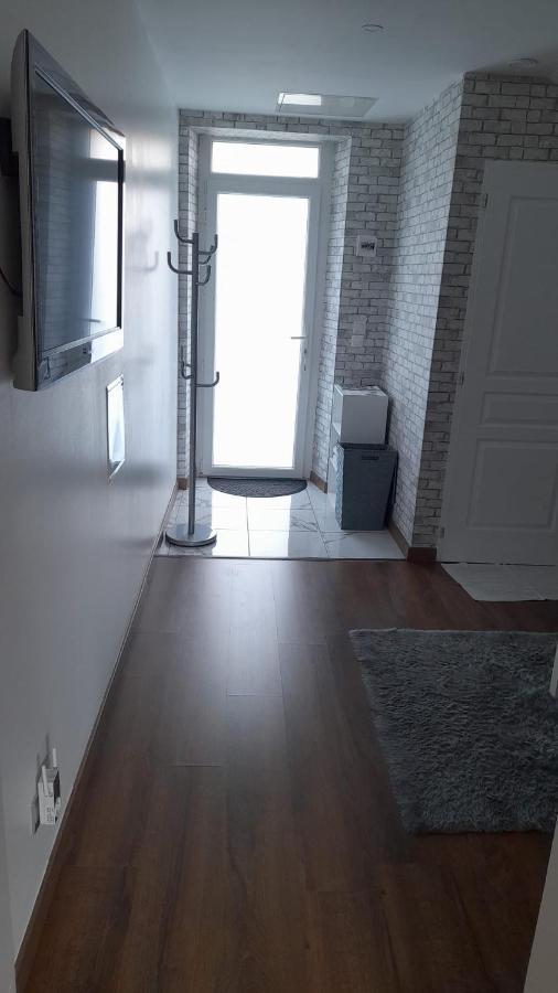 Studio Privee Vesoul -Wifi,Tv,Clim,Parking Gratuit المظهر الخارجي الصورة