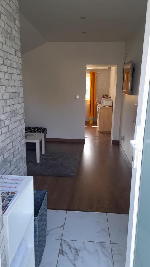 Studio Privee Vesoul -Wifi,Tv,Clim,Parking Gratuit المظهر الخارجي الصورة